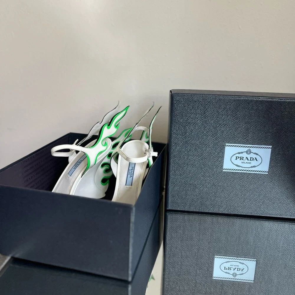 New PRADA Flame Patent-Leather Sandals 36 $1,100 - Picture 14 of 15